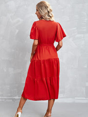 Vestido de manga corta con cinturón de color liso