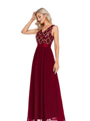 Elegantes Ballkleid aus Gaze mit hoher Taille