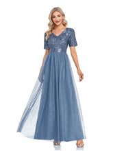 Elegantes V-Ausschnitt Gaze Ballkleid