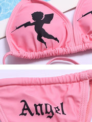 Y traje de baño bikini con corbata extravagante