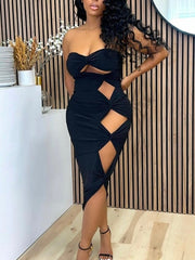 Trägerloses Plisseekleid mit Cut-outs