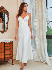 Neckholder-Abendkleid mit V-Ausschnitt und ärmellosem Schnitt