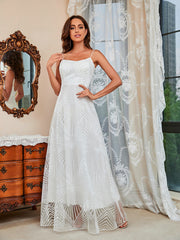 Vestido de noche con tiras bordadas