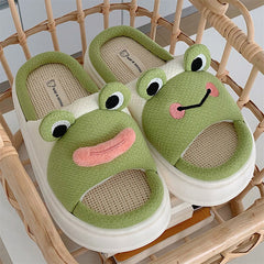 Lindas pantuflas de lino con forma de rana