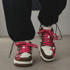 Zapatillas de skate con estampado cruzado y colores contrastantes