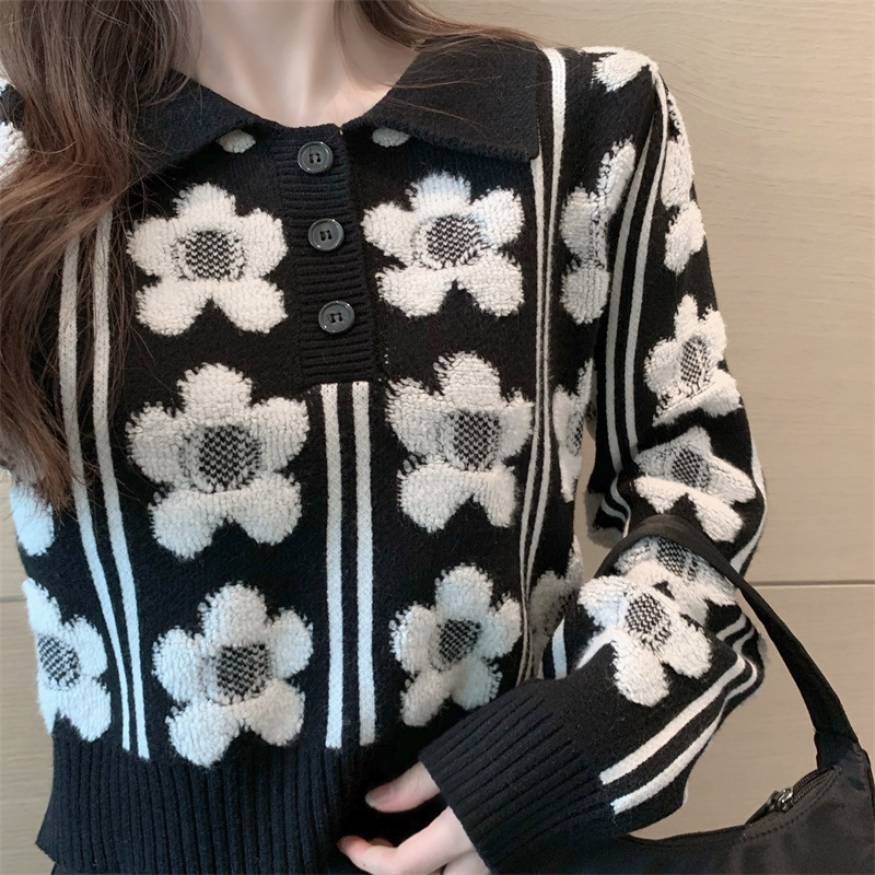 Floral Pattern Polo-Collar Sweater