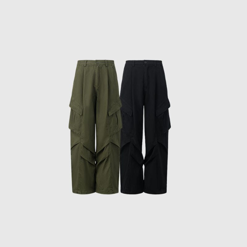 Pantalones cargo plisados ​​con parche de bolsillo lateral