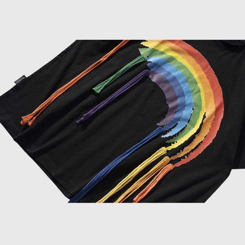 T-Shirt mit Regenbogen-Print und Quastendekor