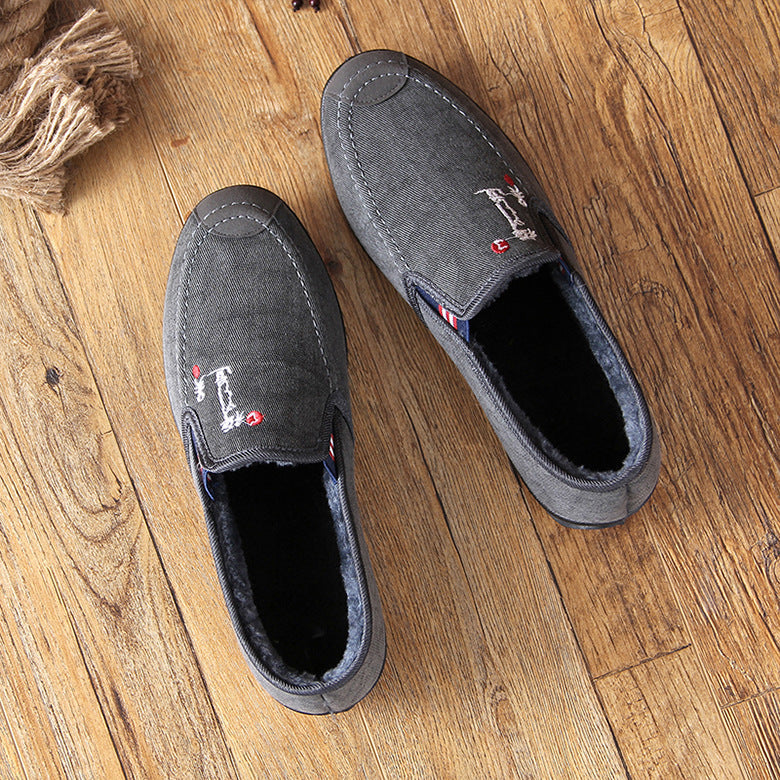 Men's Old Beijing Cloth Low Top Peas Canvas Shoes