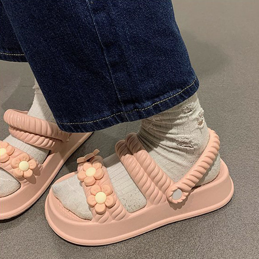 Sandalias con doble tira y decoración floral