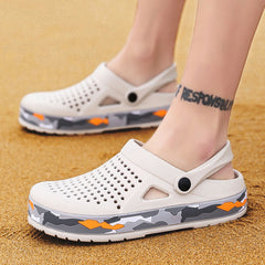 Men's Border Beach Outdoor Hole Closed Toe Sandals