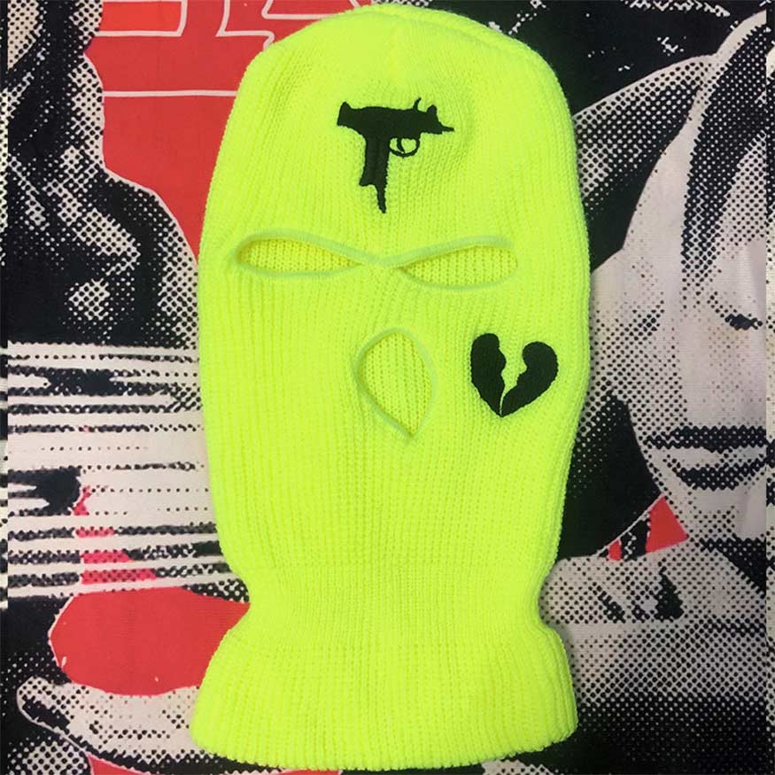 Gorra redonda divertida de tres agujeros