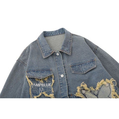 Chaqueta vaquera desgastada con bordado de mariposas