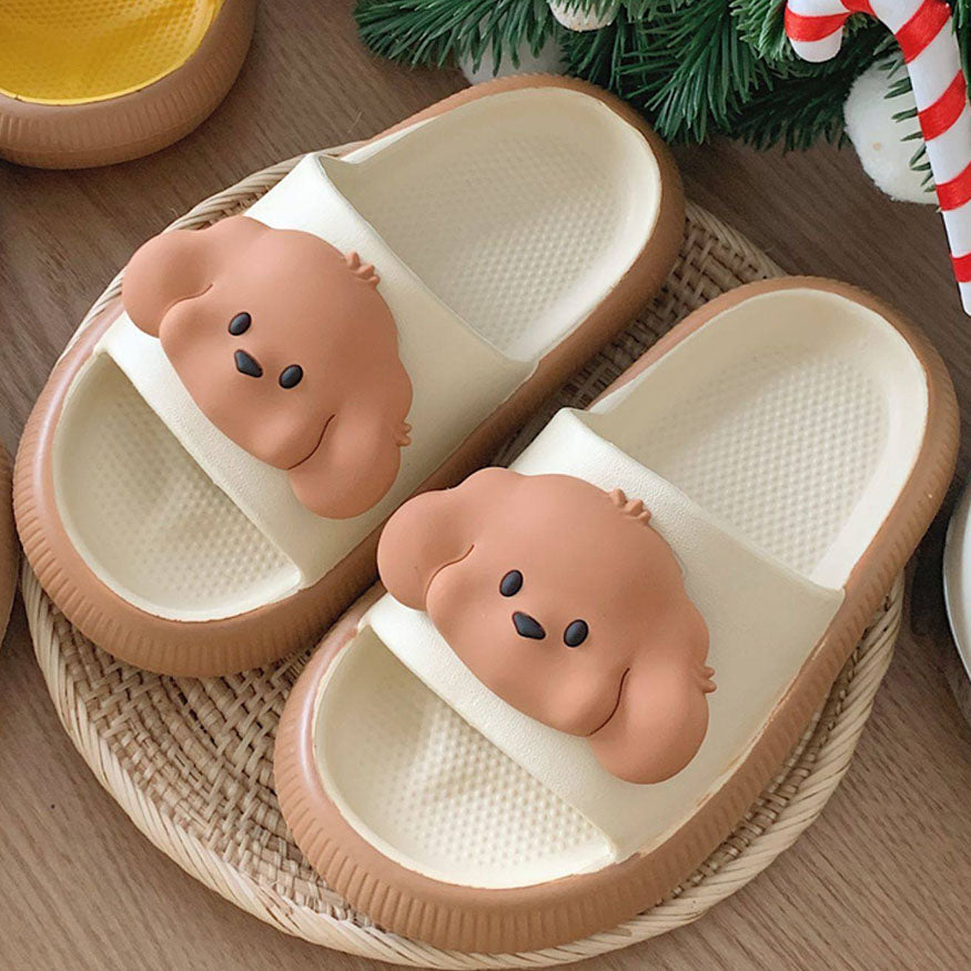Lindas chanclas con forma de cachorro
