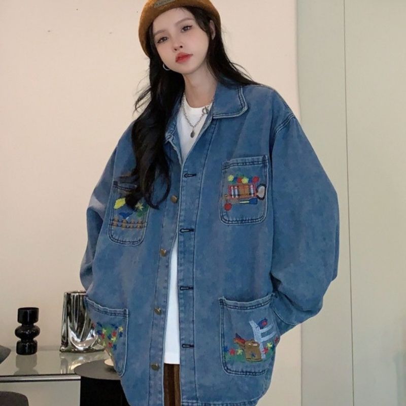 Jeansjacke mit Cartoon-Stickerei und mehreren Taschen