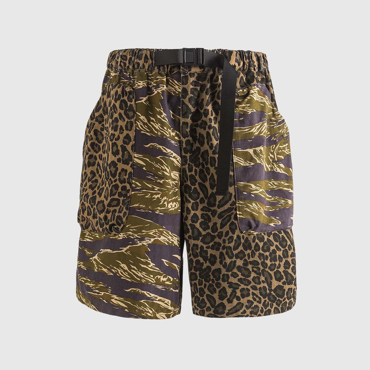 Pantalones cortos de camuflaje y leopardo