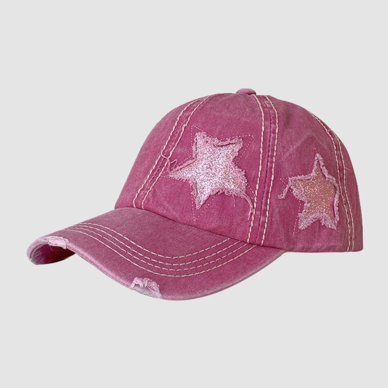 Gorra de béisbol con estrella desgastada