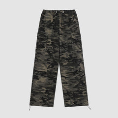 Pantalones cargo plisados de camuflaje