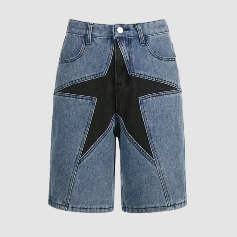 Jorts mit kontrastierenden Stern-Patches