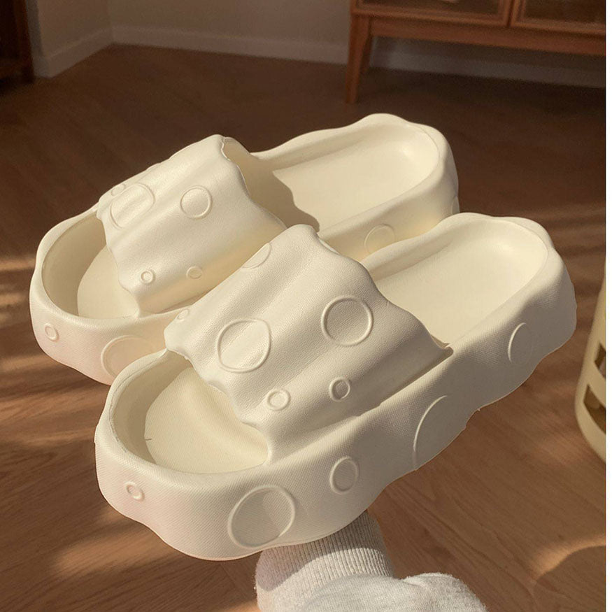 Lindas sandalias de plataforma con forma de queso