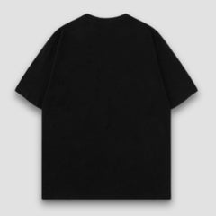 Camiseta con letras bordadas