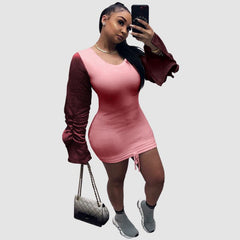 Vestido con mangas plisadas y cordón ajustable en contraste de color