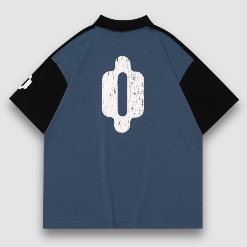 Camiseta polo con parche de medalla