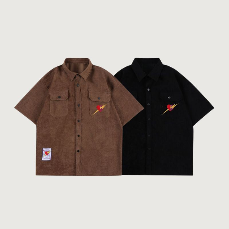 Camisetas de corazón de relámpago