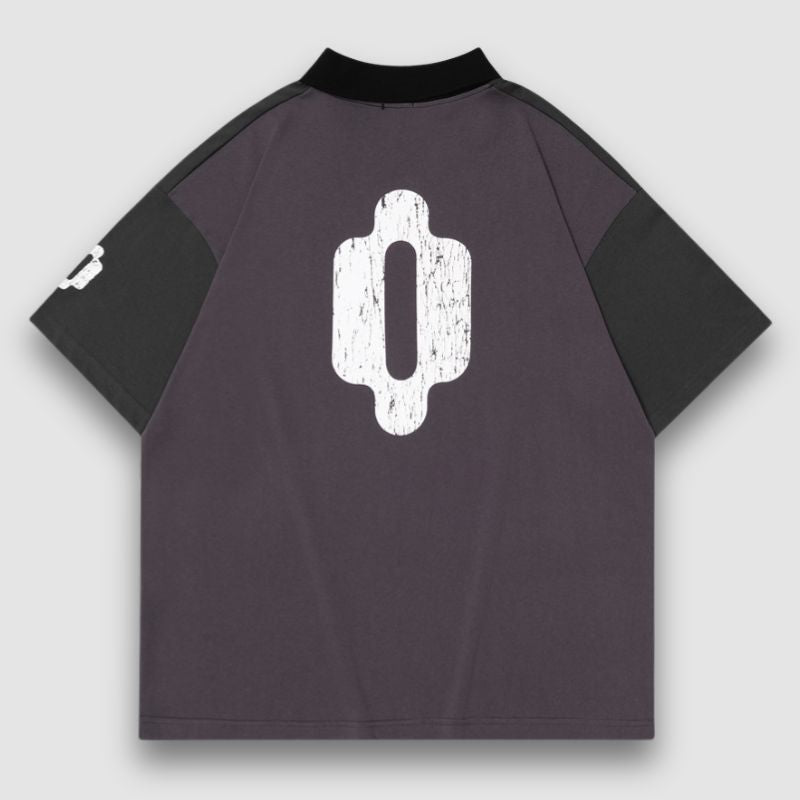 Camiseta polo con parche de medalla