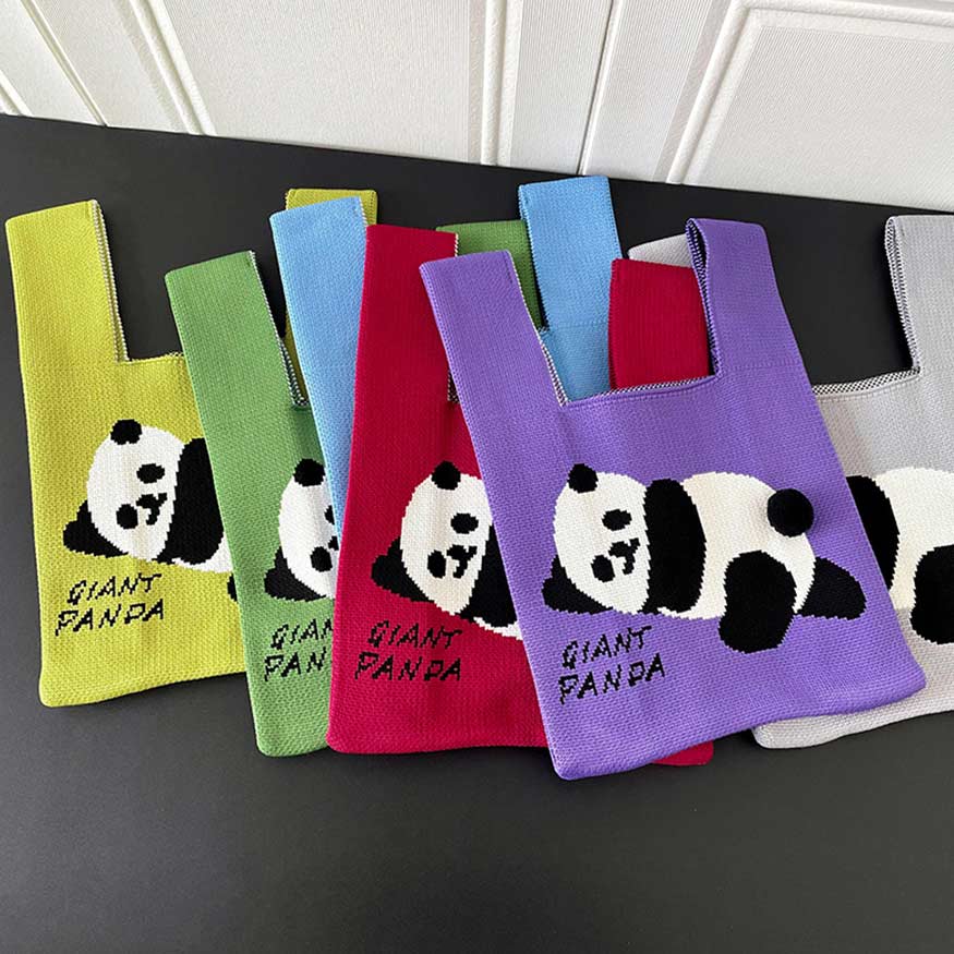 Strick-Tasche mit Panda-Chic-Print