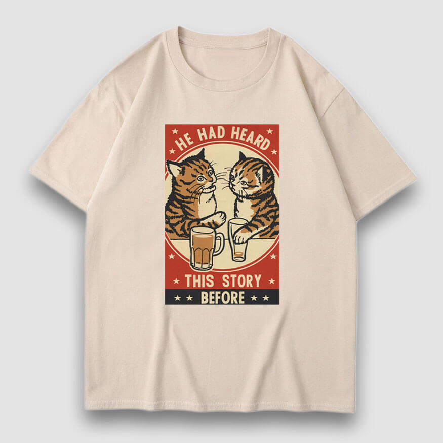 Camiseta con estampado de dibujos animados de gato bebiendo