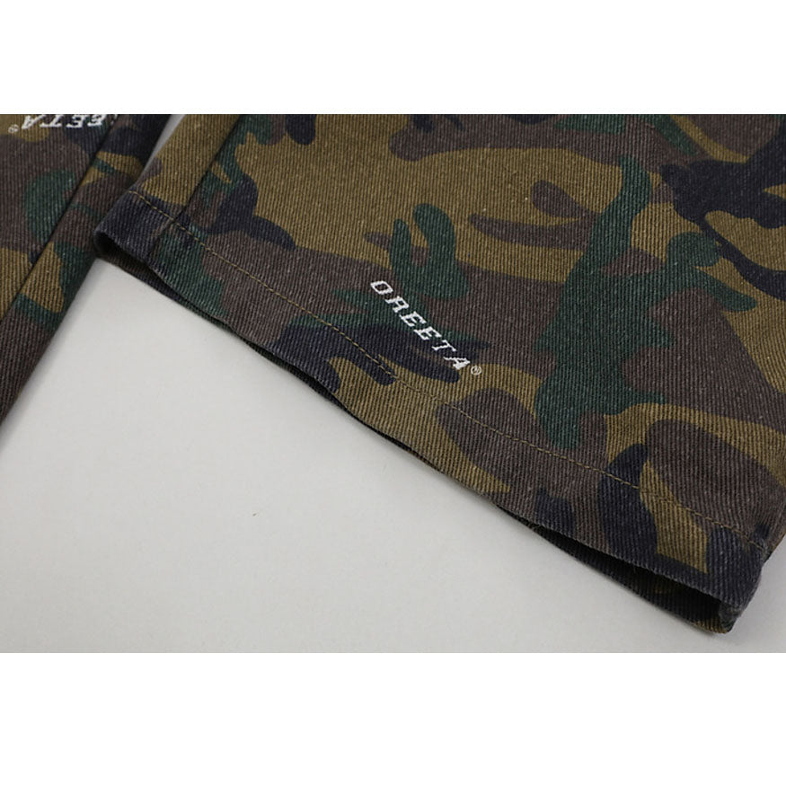 Stylischer Camouflage-Overall mit Buchstaben-Print