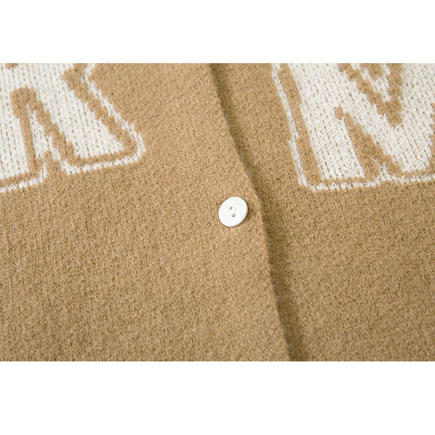 Chaqueta corta de punto jacquard con estampado de letras