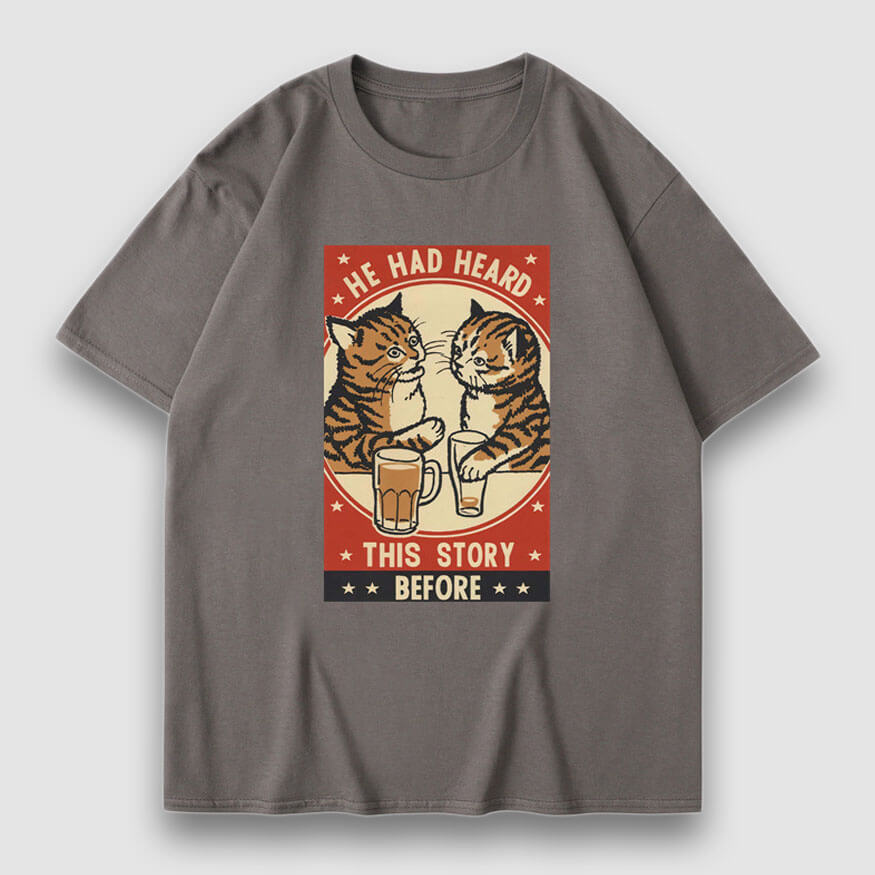 T-Shirt mit trinkender Katze und Cartoon-Print