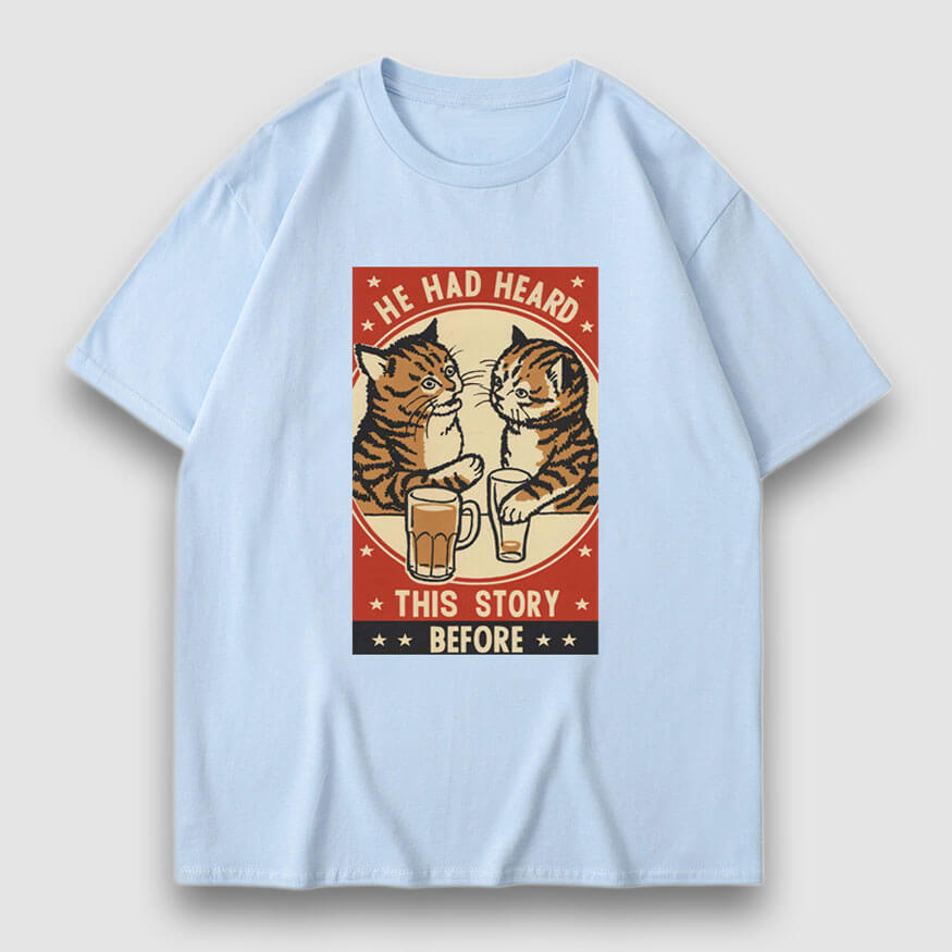 Camiseta con estampado de dibujos animados de gato bebiendo