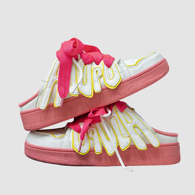 Pantuflas con diseño de patchwork de letras