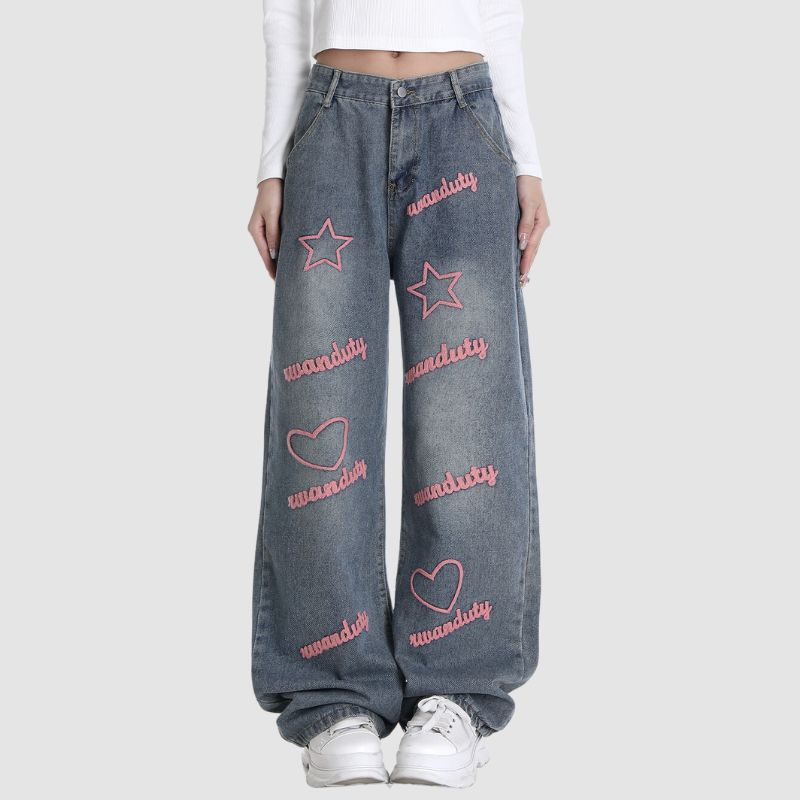 Jeans mit aufgesticktem Buchstaben- und Stern-Design