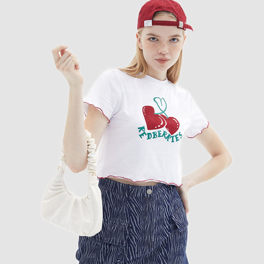 Crop Top mit Herz- und Buchstaben-Print