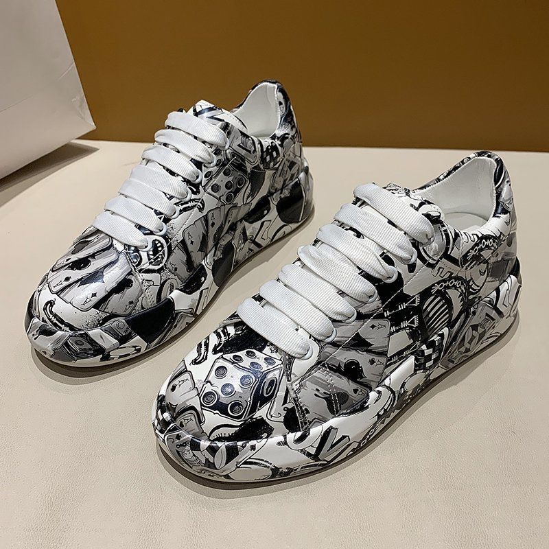 Zapatillas de plataforma de cuero con grafiti