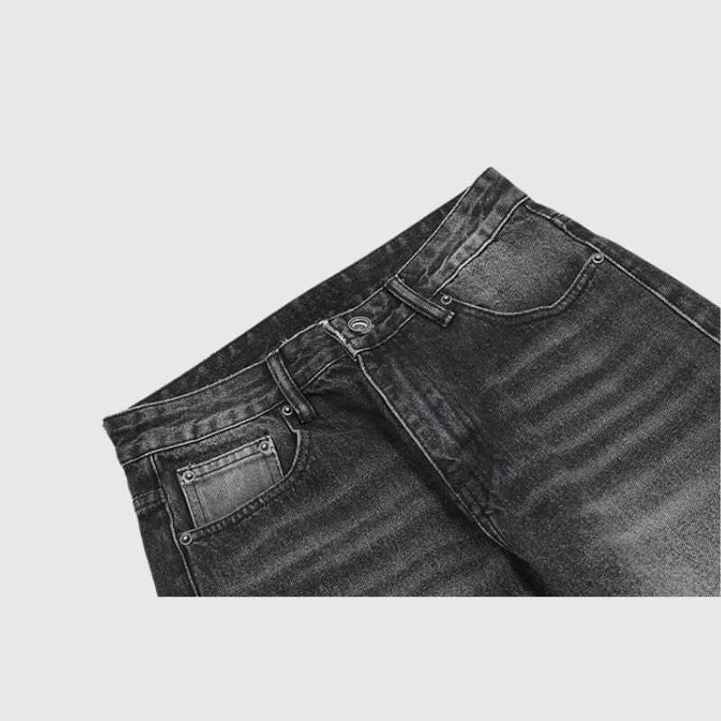 Distressed-Jeans mit Raw Edge