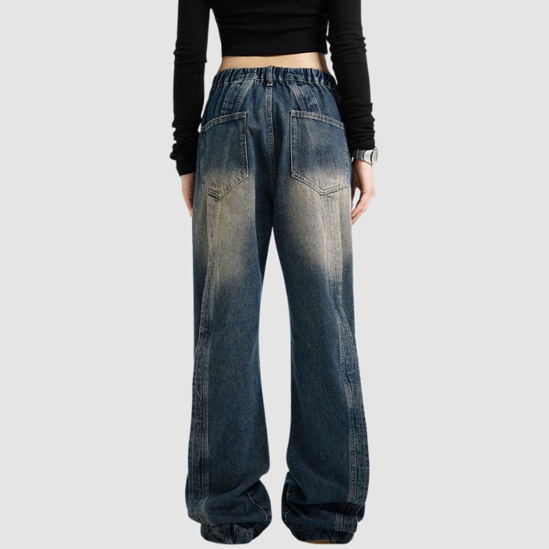 Schwere Cleanfit-Jeans