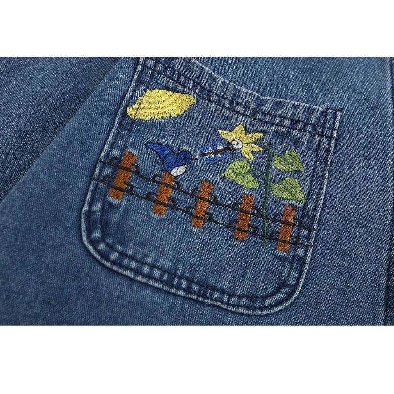 Jeansjacke mit Cartoon-Stickerei und mehreren Taschen