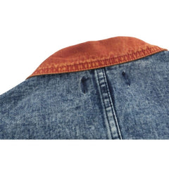 Chaqueta vaquera multibolsillos con bordado de follaje