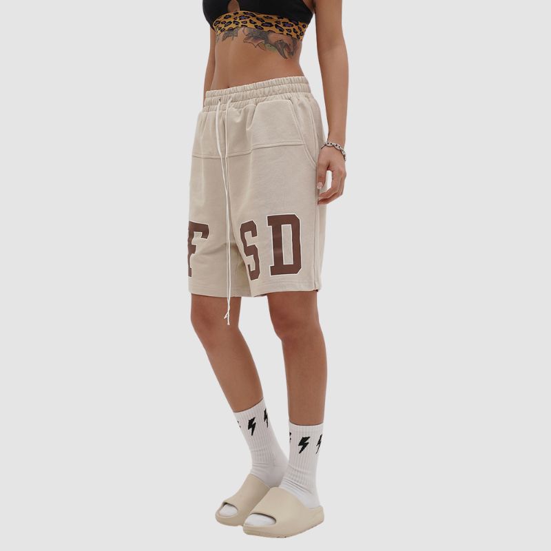 Sportshorts mit einfachem Buchstabendruck