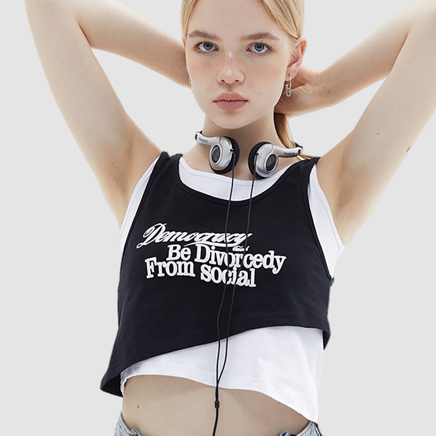 Crop Top mit Fake Two Letters Print