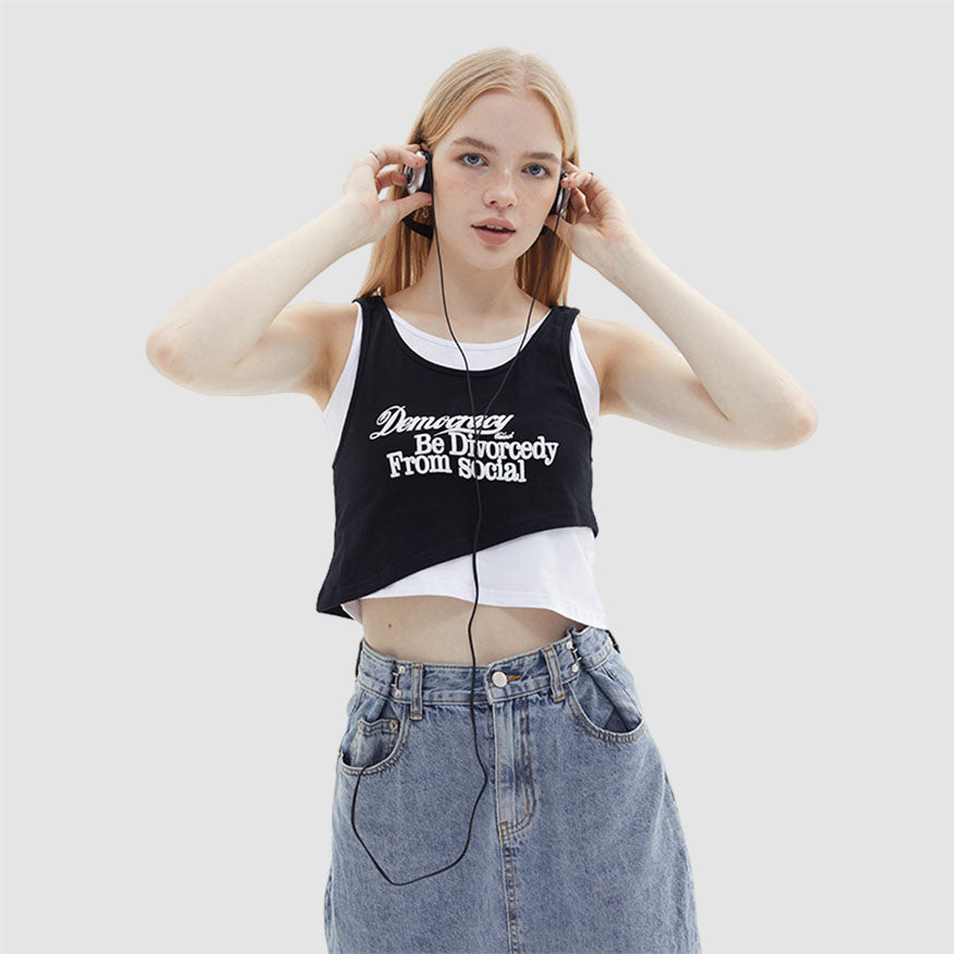 Crop Top mit Fake Two Letters Print