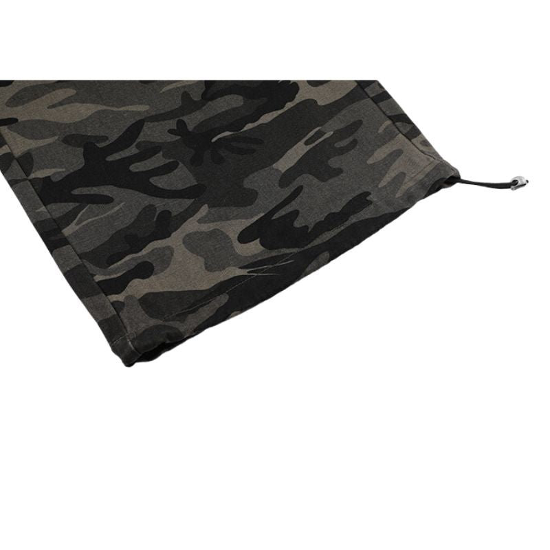 Pantalones cargo plisados de camuflaje