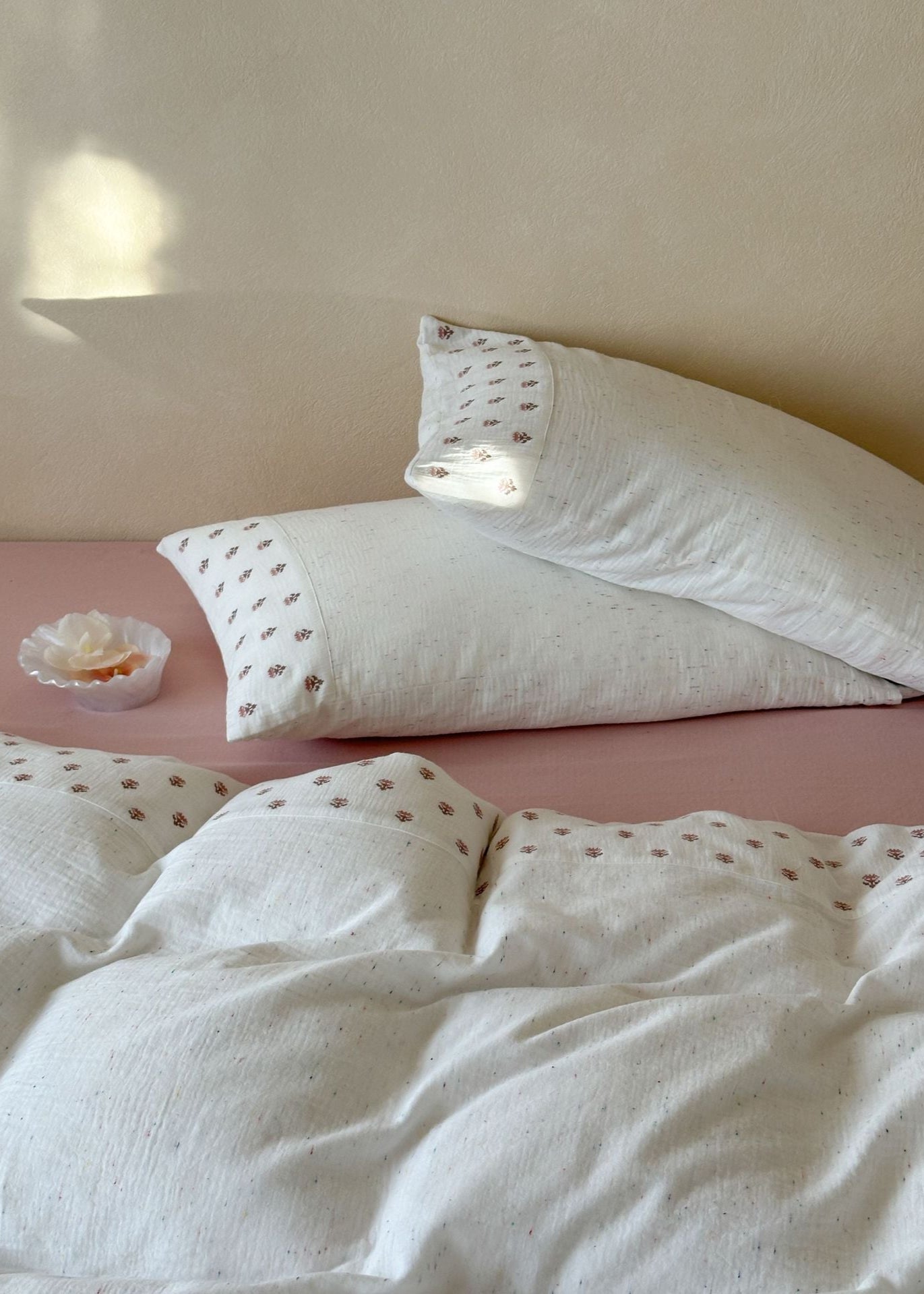 Delilah Floral Double Gauze Bedding Set - White