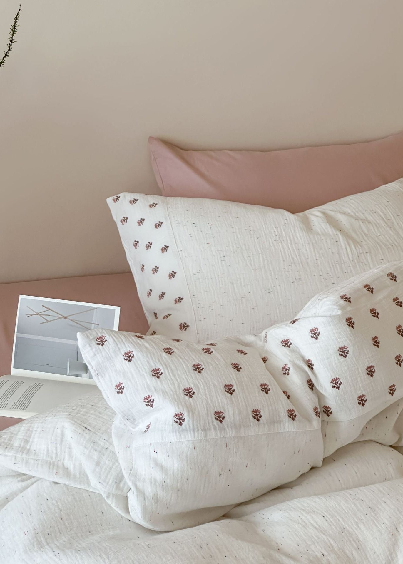 Delilah Floral Double Gauze Bedding Set - White