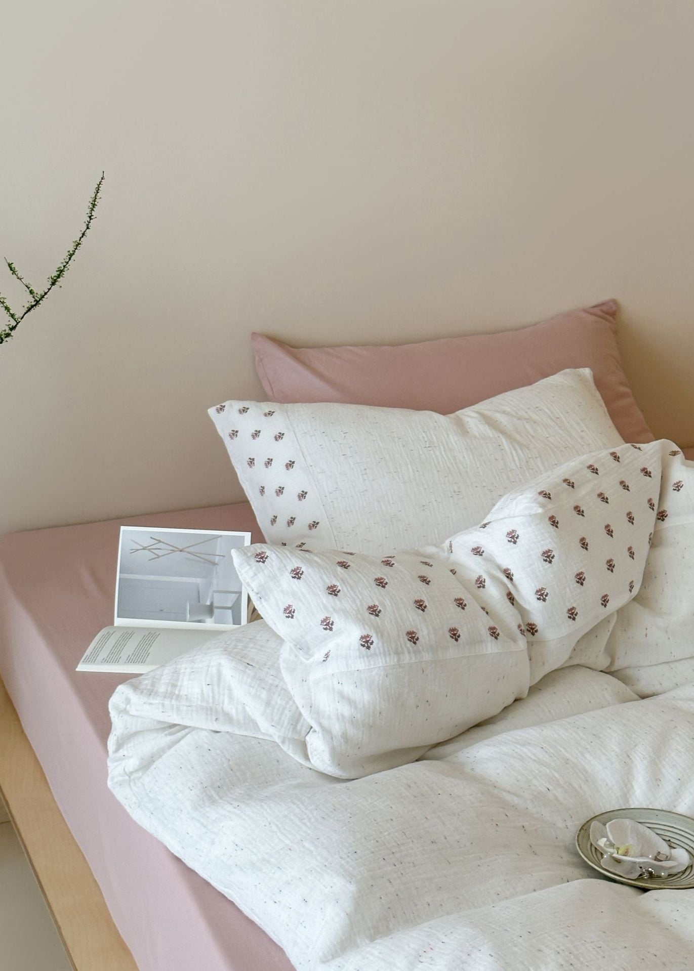 Delilah Floral Double Gauze Bedding Set - White